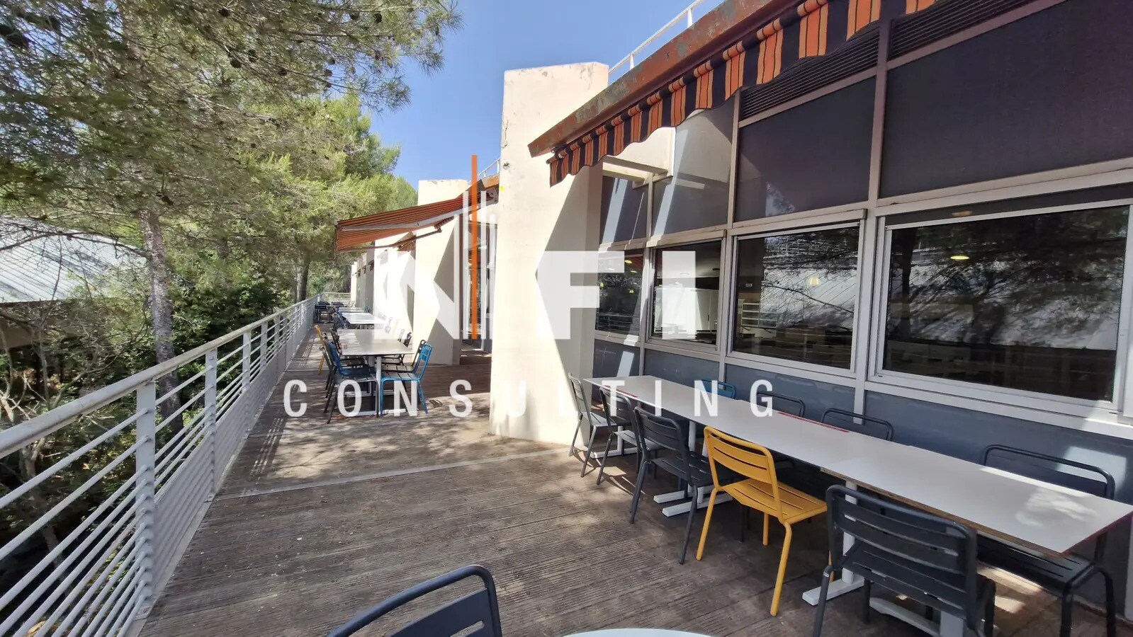 Local commercial dans Valbonne à louer Photo de l’immeuble– Image 1 sur 5