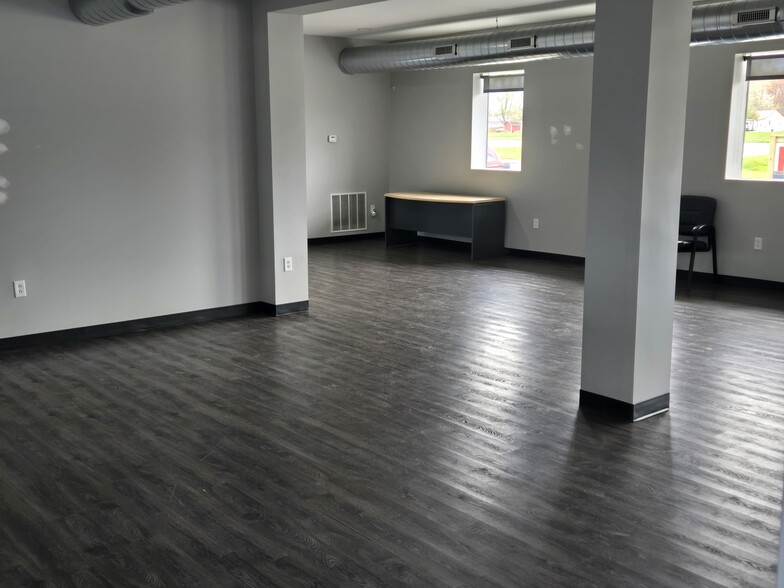 5150 Indianapolis Rd, Columbus, IN à louer - Photo de l’immeuble – Image 3 sur 6