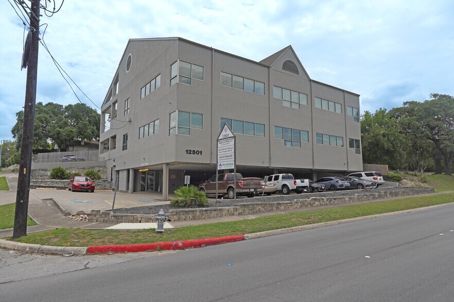 12501 Judson Rd, San Antonio, TX à louer - Photo de l’immeuble – Image 3 sur 22