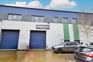 Plus de détails pour Whiteleaf Rd, Hemel Hempstead - Industriel/Logistique à louer