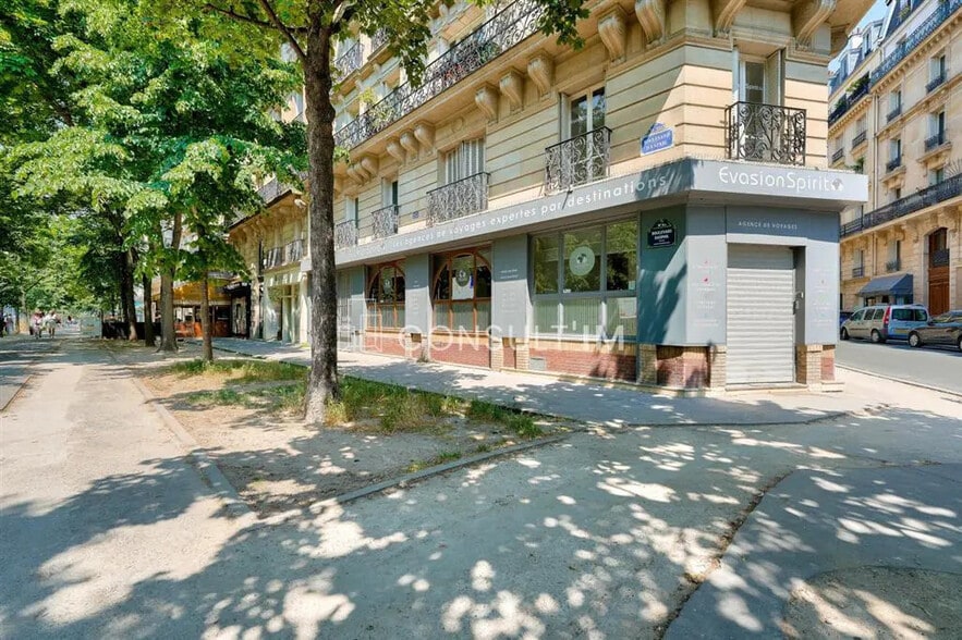 Local commercial dans Paris à louer - Photo de l’immeuble – Image 1 sur 9