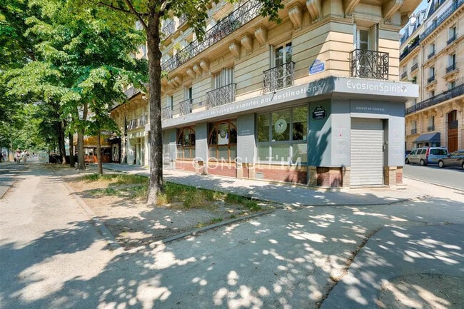 Plus de détails pour Local commercial à louer