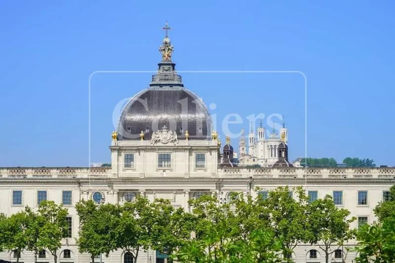 Bureau dans Lyon à louer - Photo de l’immeuble – Image 1 sur 5