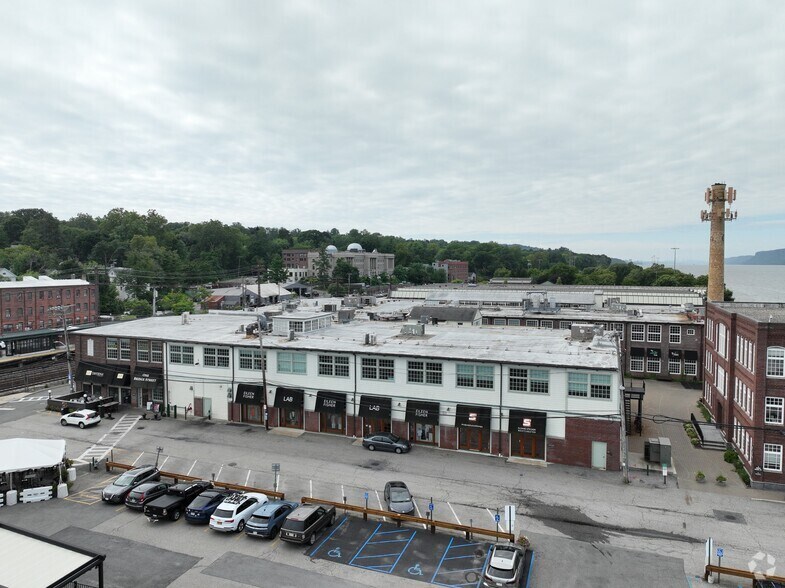 1 Bridge St, Irvington, NY à louer – Image 2 sur 11
