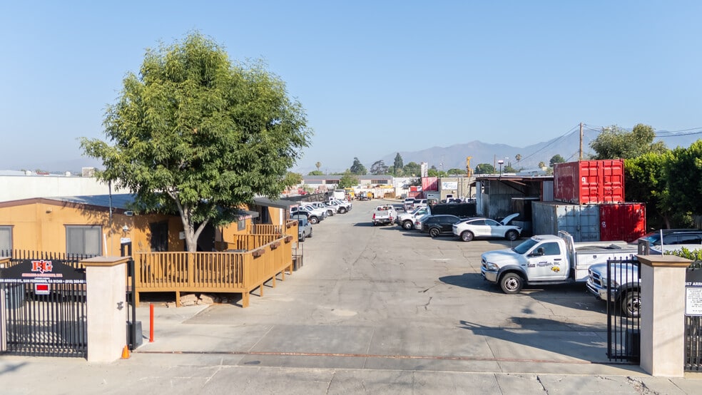 669 Arroyo St, San Fernando, CA à vendre - Photo de l’immeuble – Image 1 sur 41
