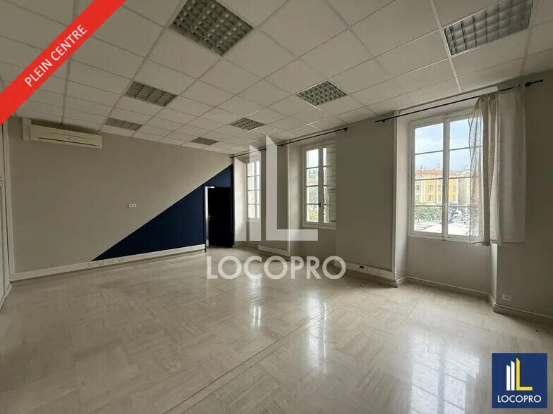 Bureau dans Nice à louer - Photo de l’immeuble – Image 3 sur 12