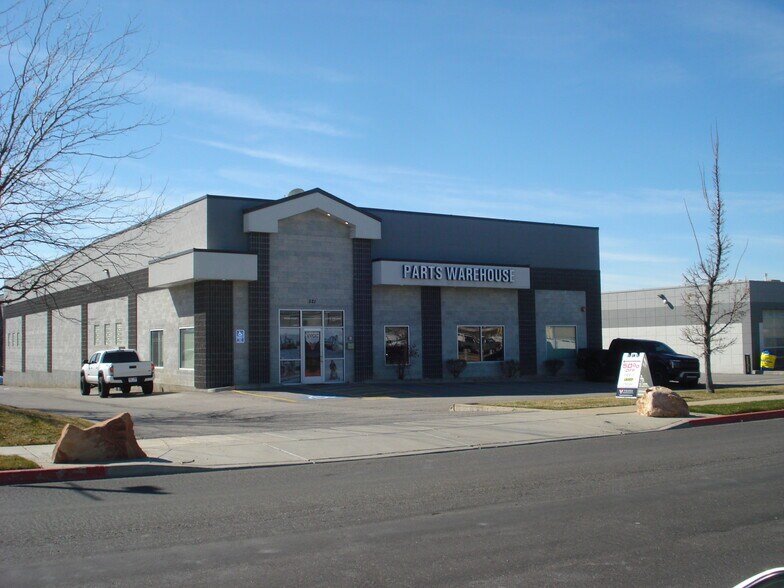 521 W Olsen Plz, Layton, UT à louer - Photo principale – Image 1 sur 2
