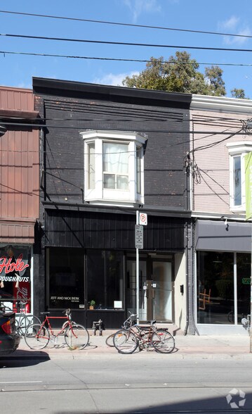 1594 Queen St W, Toronto, ON à vendre - Photo principale – Image 1 sur 2
