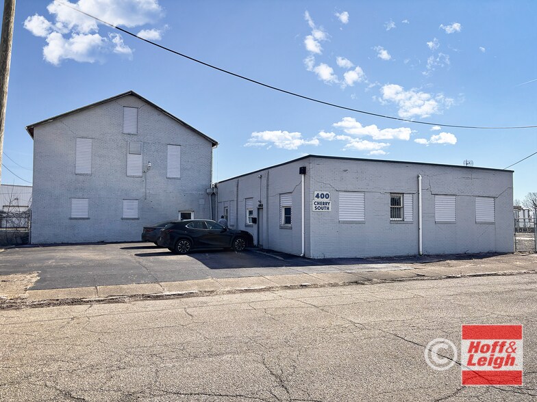 400 Cherry Ave SE, Canton, OH à vendre - Photo de l’immeuble – Image 1 sur 7