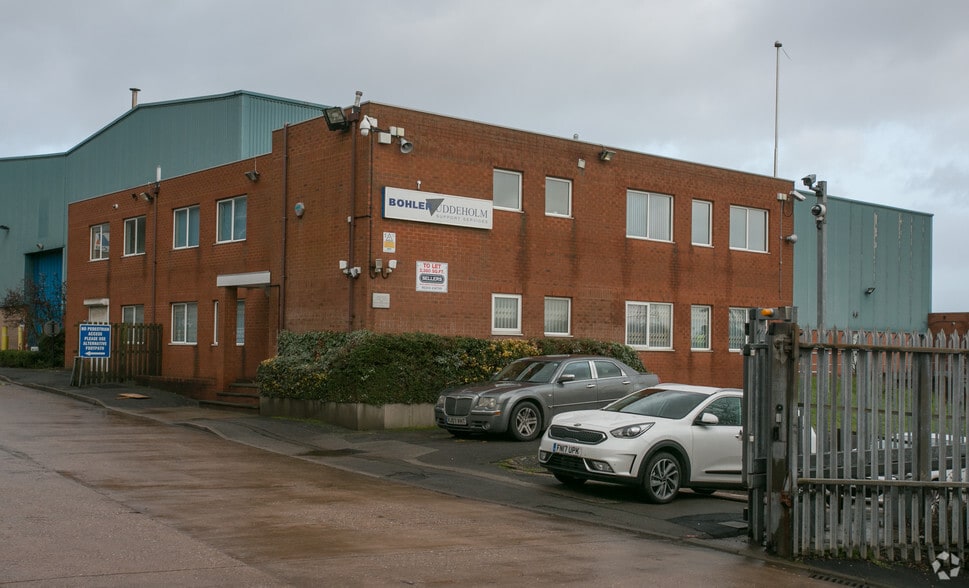 Taylors Ln, Oldbury à louer - Photo principale – Image 1 sur 1