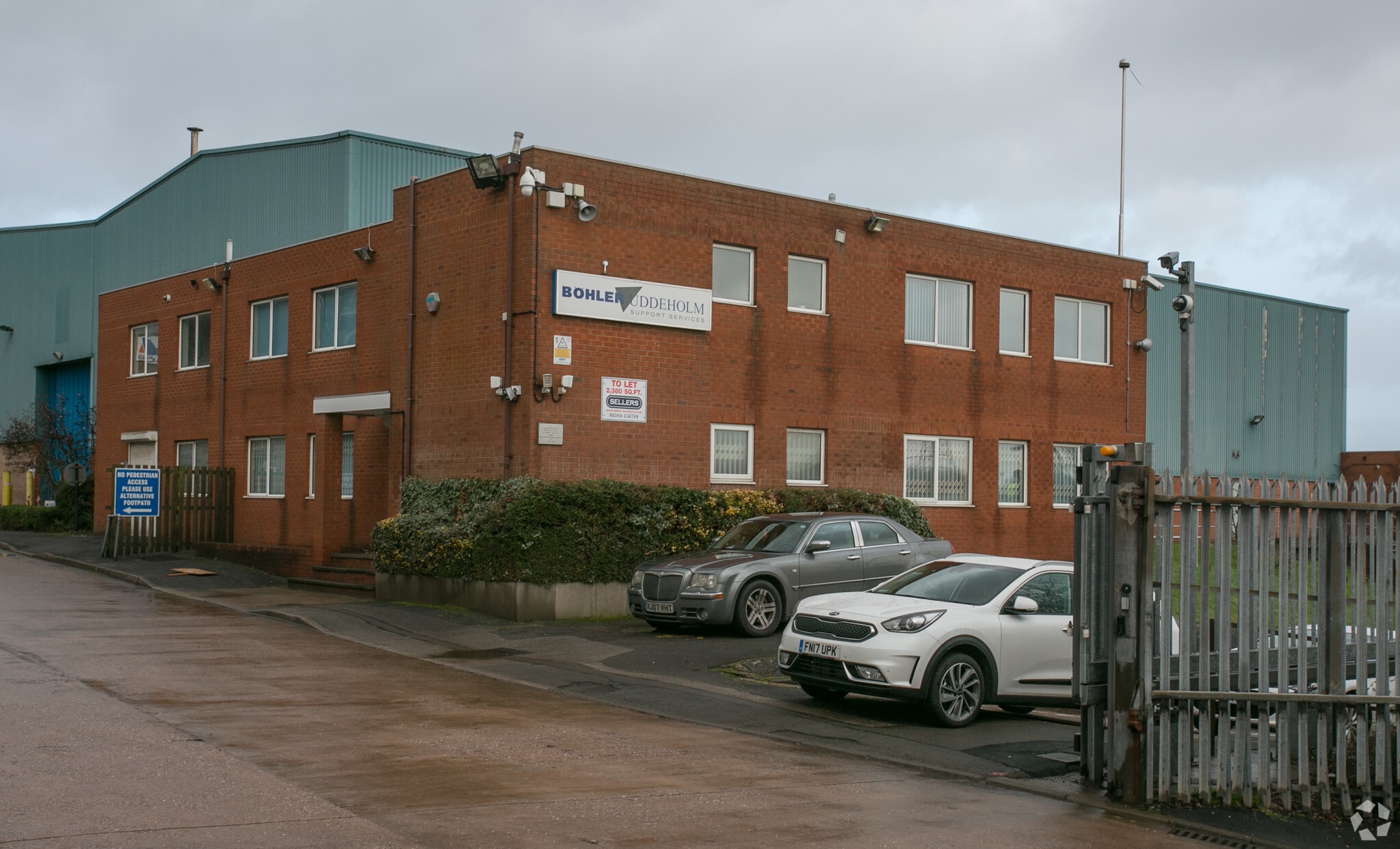 Taylors Ln, Oldbury à louer Photo principale– Image 1 sur 2