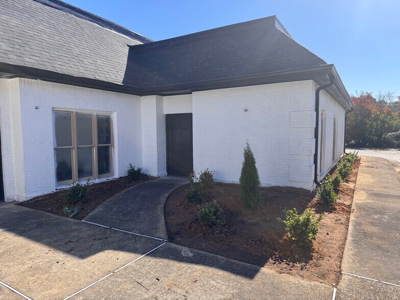 6564 Professional Pl, Riverdale, GA à louer - Photo de l’immeuble – Image 1 sur 12