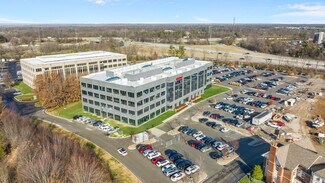 Plus de détails pour 4803 Olympia Park Plz, Louisville, KY - Bureau à vendre