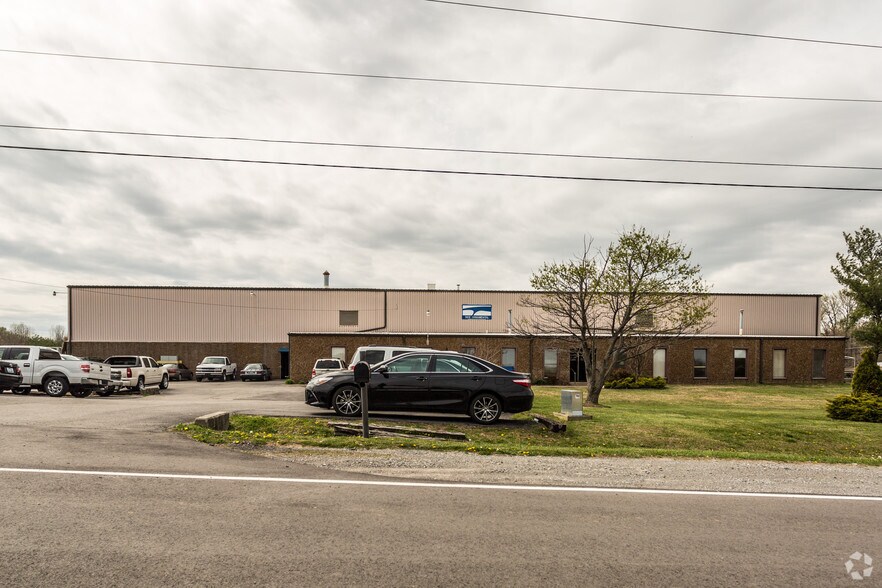 411 Industrial Dr, White House, TN à louer - Photo de l’immeuble – Image 3 sur 49