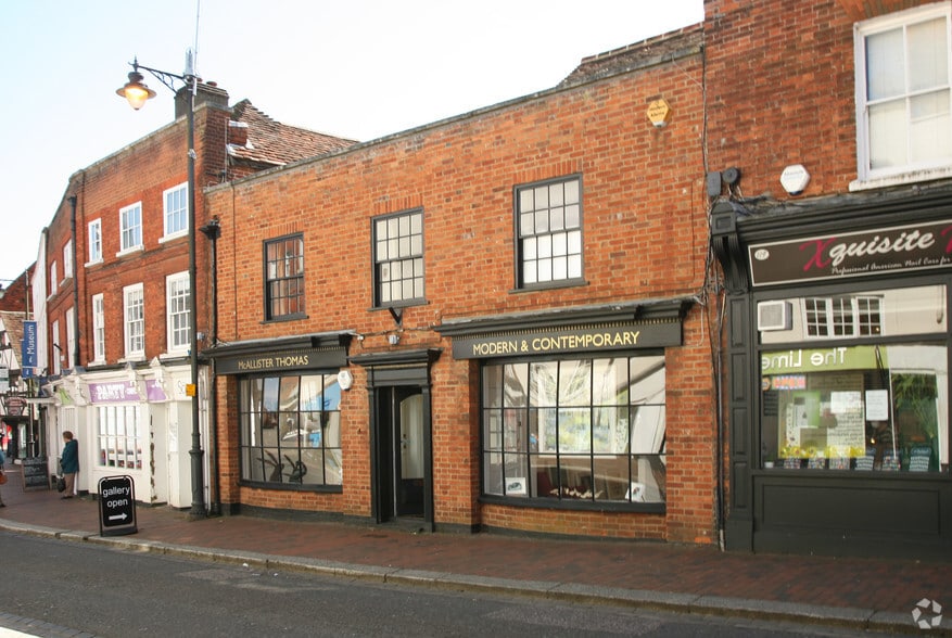 117 High St, Godalming à louer - Photo principale – Image 1 sur 4