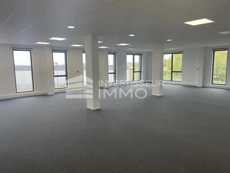 Local d’activités dans Chanverrie à louer - Photo intérieure – Image 3 sur 6