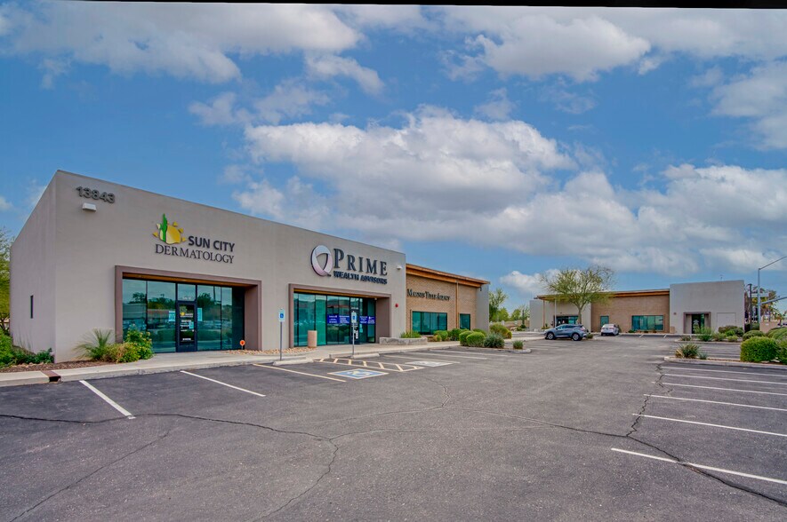 13843-13847 W Meeker Blvd, Sun City West, AZ à louer - Photo principale – Image 1 sur 3