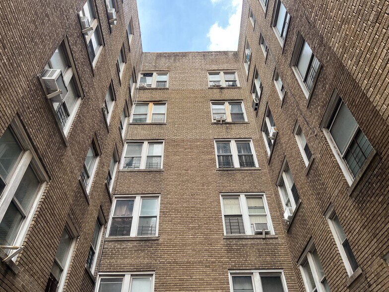 1 Audubon Ave, New York, NY à vendre - Photo de l’immeuble – Image 3 sur 8