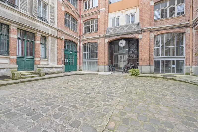 40 Rue Louis Blanc, Paris à louer - Photo de l’immeuble – Image 1 sur 8