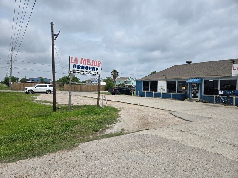 1218 FM 517 S, Dickinson, TX à vendre - Photo de l’immeuble – Image 2 sur 14