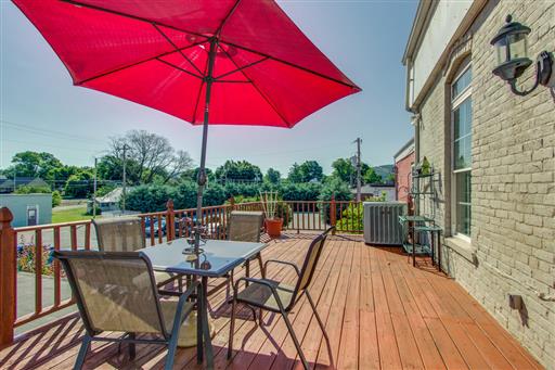 106 Tennessee Ave S, Cowan, TN à vendre - Photo intérieure – Image 3 sur 21