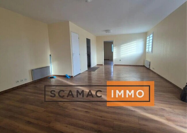 Plus de détails pour Bureau, Industriel/Logistique à louer