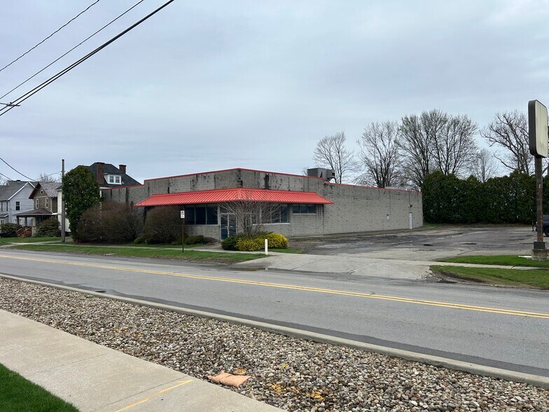 213 W Main St, Grove City, PA à vendre - Photo de l’immeuble – Image 2 sur 8