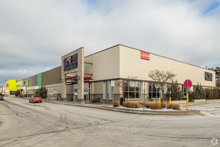 1585-1595 Merivale Rd, Ottawa, ON à louer - Photo de l’immeuble – Image 2 sur 4