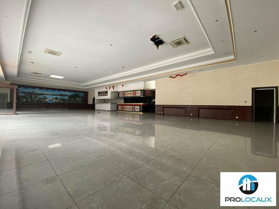 Local commercial dans Barentin à louer Photo intérieure– Image 1 sur 9