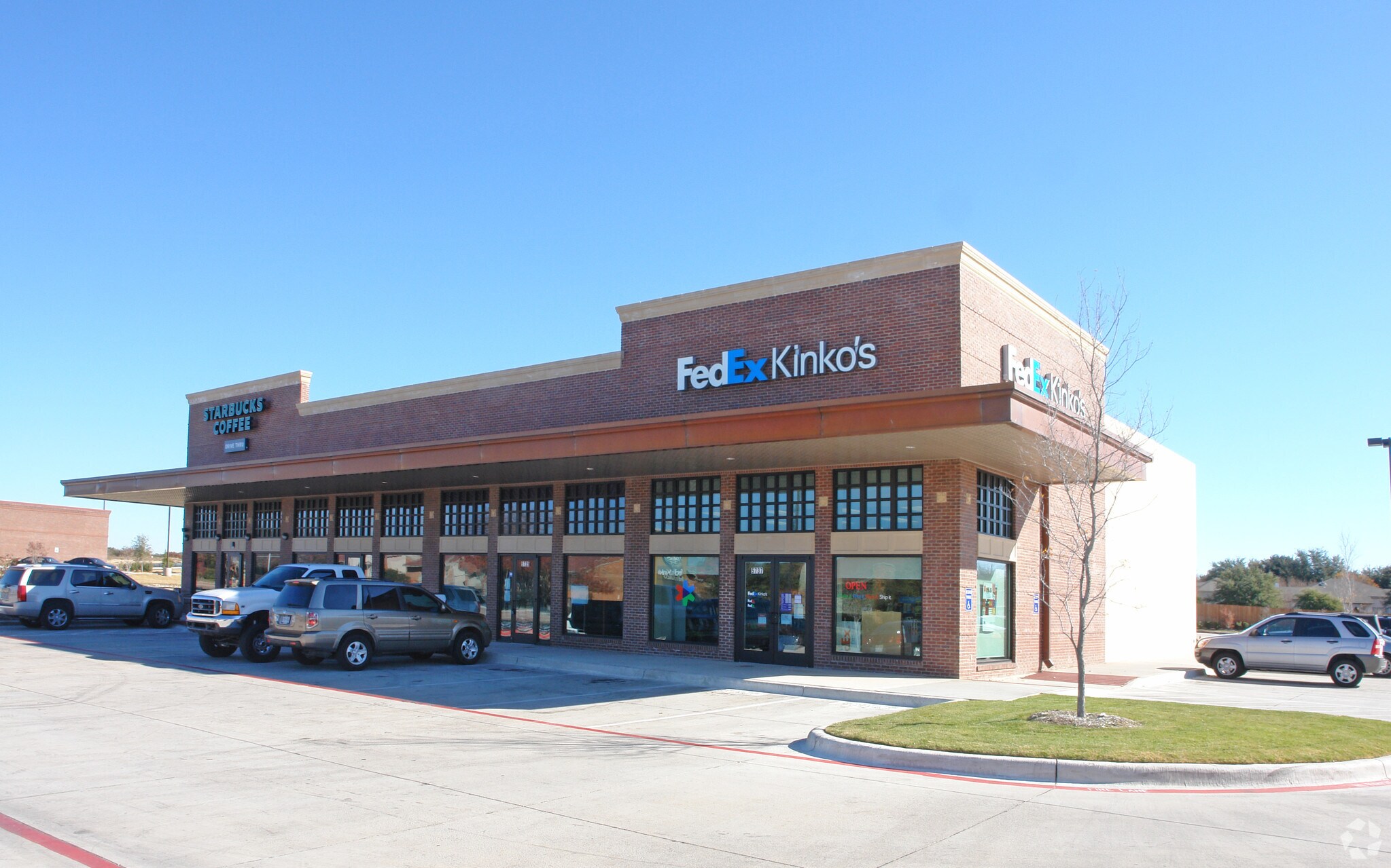 5731-5737 Hulen St, Fort Worth, TX à louer Photo de l’immeuble– Image 1 sur 7
