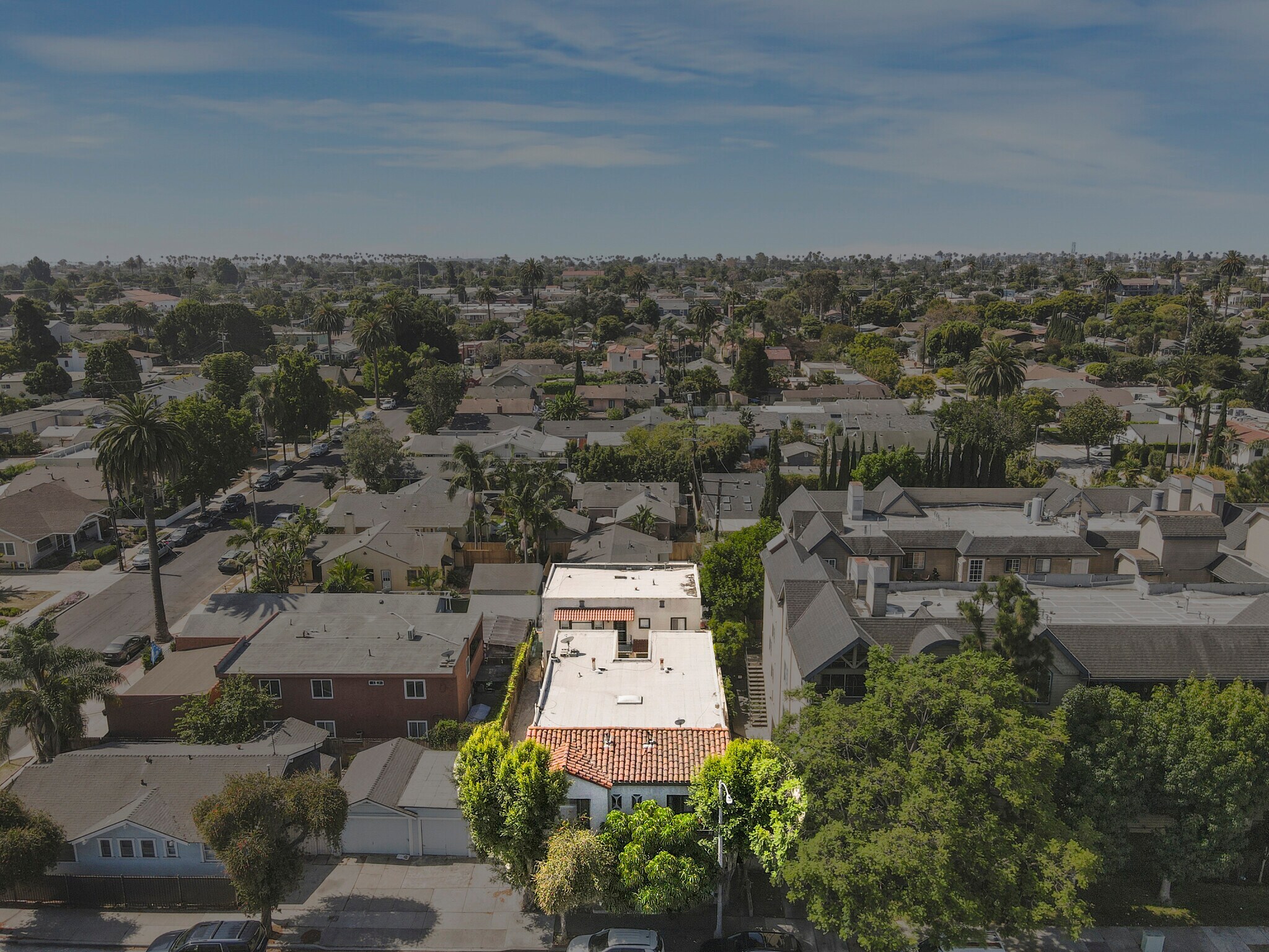 3822 E 7th St, Long Beach, CA à vendre Photo de l’immeuble– Image 1 sur 30