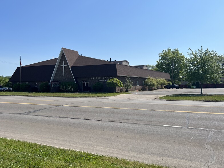 236 Middlebelt Rd, Garden City, MI à louer - Photo principale – Image 1 sur 10