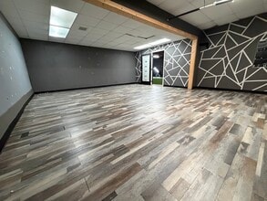 5325 Glenmont Dr, Houston, TX à louer Photo intérieure– Image 2 sur 4