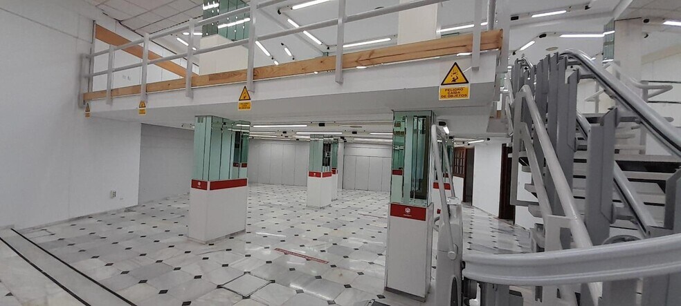 Local commercial dans Córdoba, Córdoba à vendre - Photo de l’immeuble – Image 3 sur 39