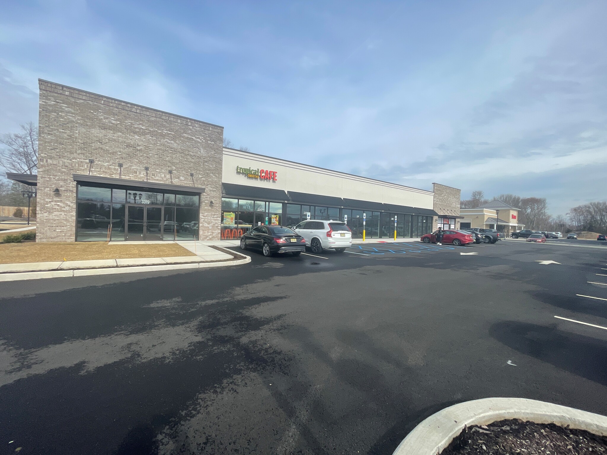 3301 US Highway 9, Freehold, NJ à louer Photo de l’immeuble– Image 1 sur 6