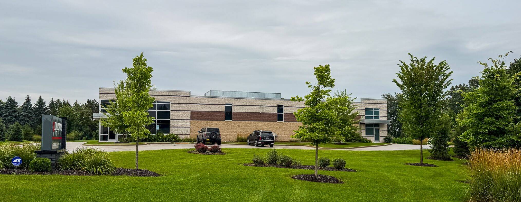 W245N5604 S Corporate Cir, Sussex, WI à vendre Photo principale– Image 1 sur 9