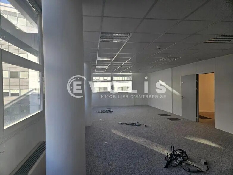 Bureau dans Massy à louer - Photo de l’immeuble – Image 3 sur 22