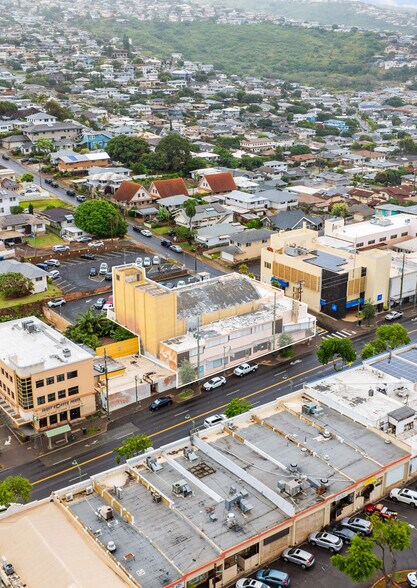 3588 Waialae Ave, Honolulu, HI à vendre - Photo de l’immeuble – Image 3 sur 3