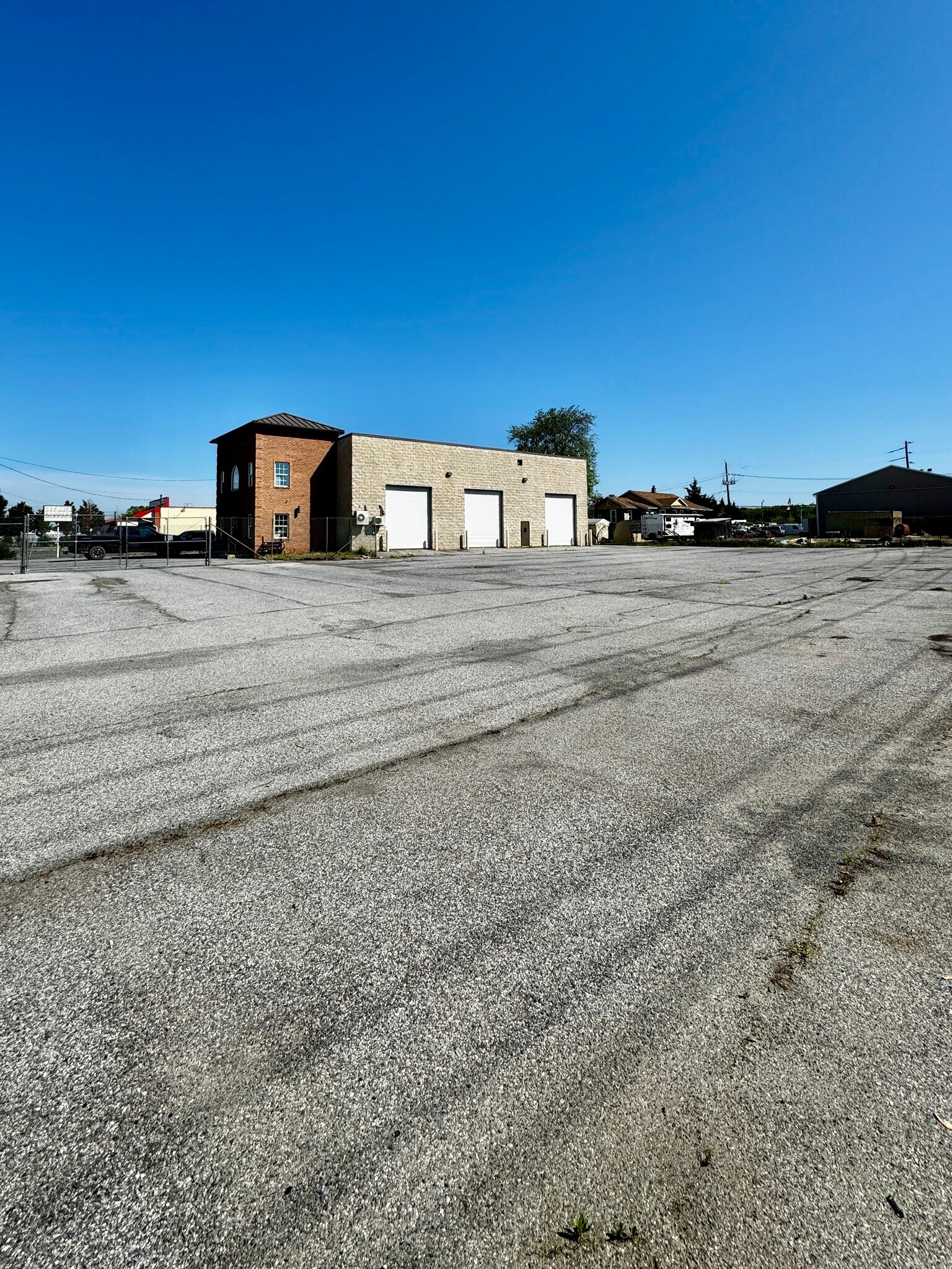 4214 North Point Blvd, Dundalk, MD à louer Photo principale– Image 1 sur 26