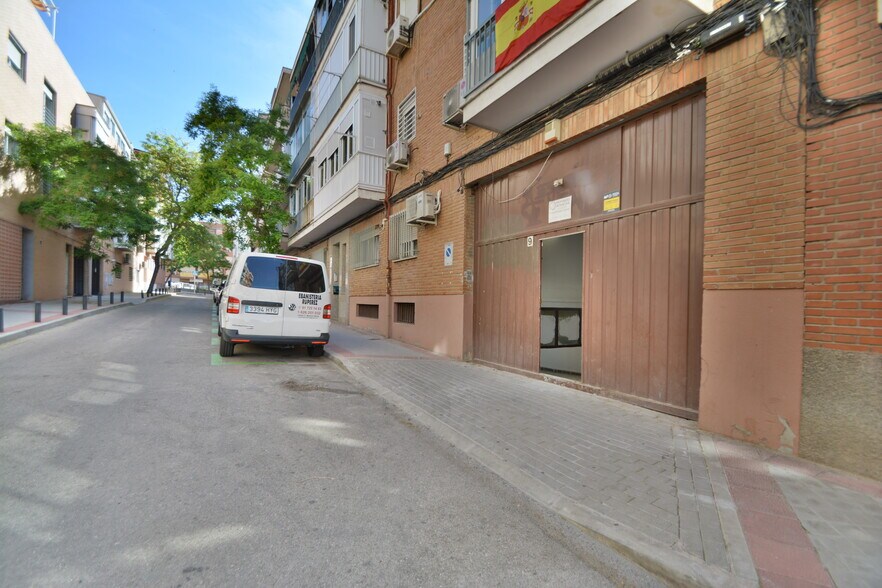 Calle José Noriega, 9, Madrid, Madrid à vendre - Photo de l’immeuble – Image 2 sur 3
