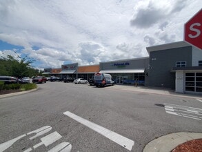 955 S Woodland Blvd, Deland, FL à louer Photo intérieure– Image 2 sur 6