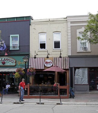 Plus de détails pour 99 Mississaga St E, Orillia, ON - Local commercial à vendre