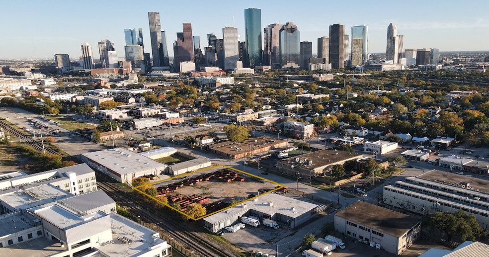 2102 Center, Houston, TX à vendre - Photo de l’immeuble – Image 2 sur 5