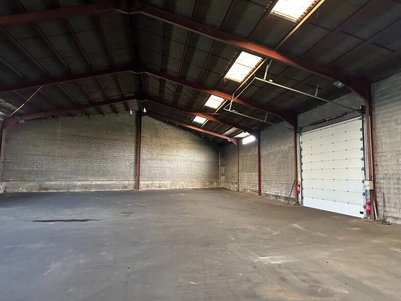 Local d'activités dans Sennecey-le-Grand à vendre - Photo de l’immeuble – Image 3 sur 6