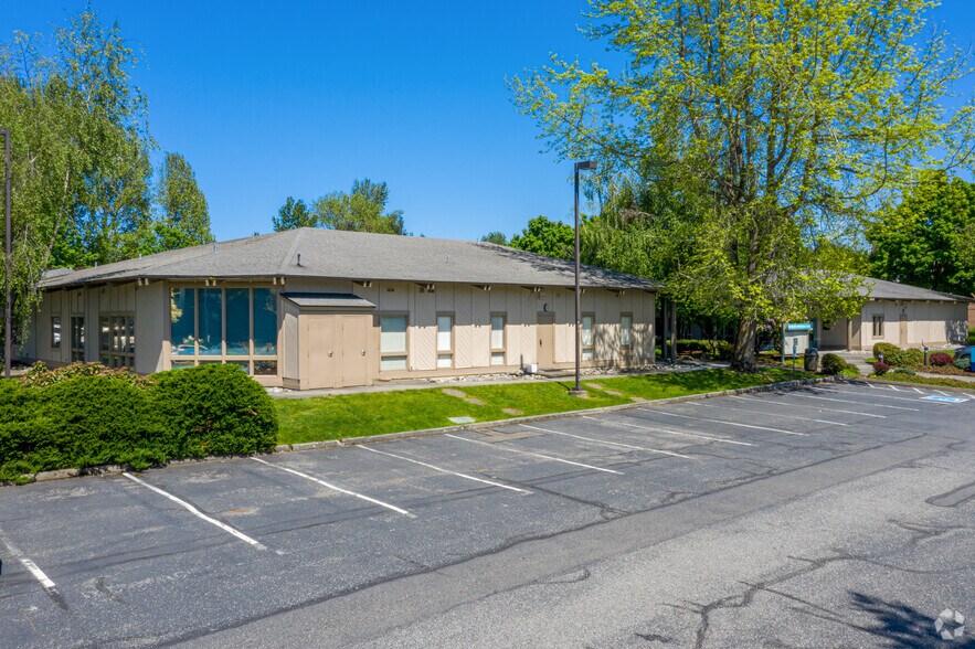 12911 120th Ave NE, Kirkland, WA à louer - Photo principale – Image 1 sur 36