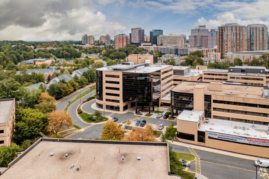 1850 Town Center, Reston, VA à vendre - Aérien – Image 1 sur 2