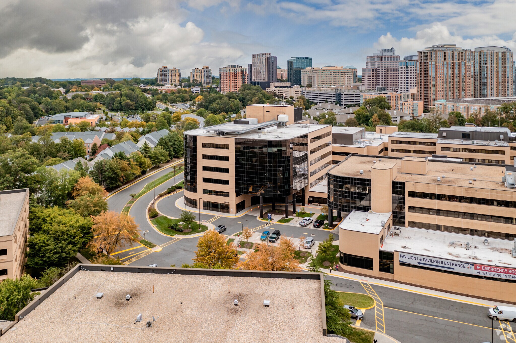 1850 Town Center, Reston, VA à vendre Aérien– Image 1 sur 3