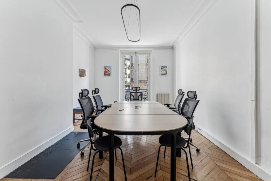 81 Rue De Monceau, Paris à louer - Photo de l’immeuble – Image 3 sur 15