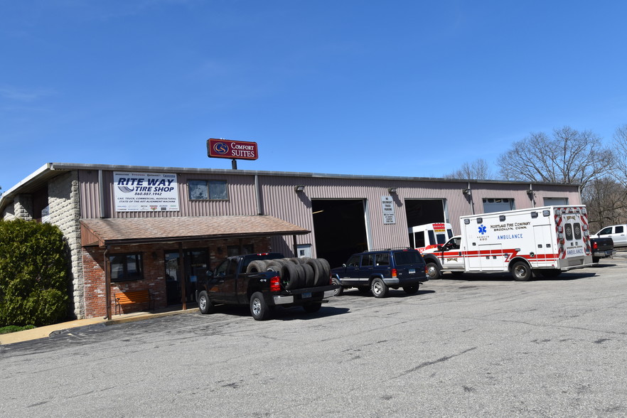 267 Otrobando Ave, Norwich, CT à vendre - Photo de l’immeuble – Image 2 sur 9