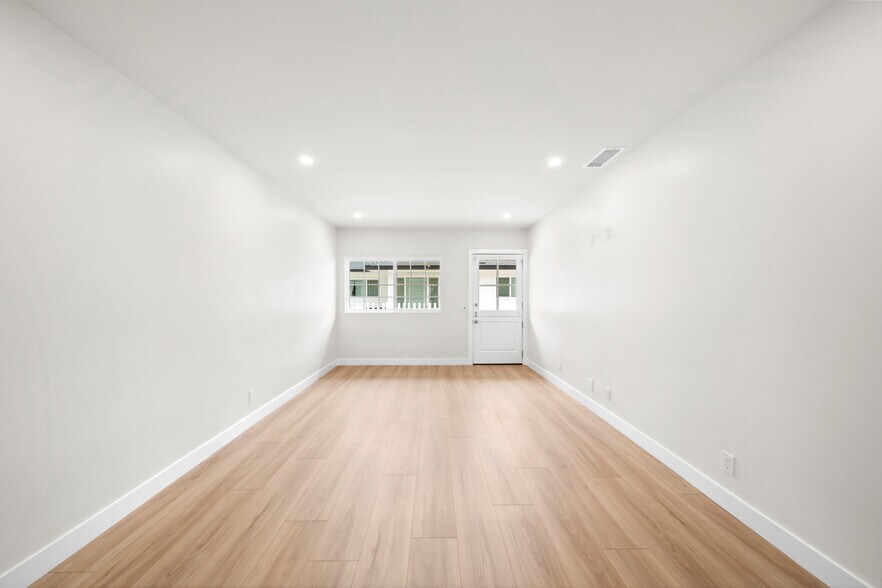 1805 Clay St, Newport Beach, CA à vendre - Photo de l’immeuble – Image 3 sur 18